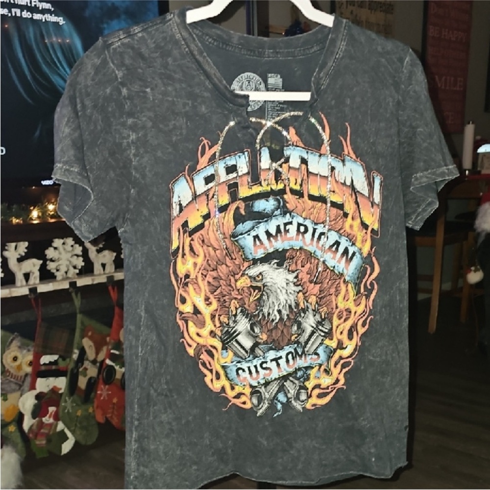 Affliction Womens Bling T-Shirt Sz Medium BUCKLE